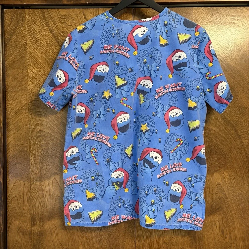Sesame Street Cookie Monster Santa Christmas Medium Blue Scrub Top Kidcore - Picture 2 of 11